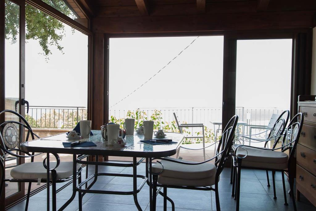 B&B Le Rose Del Tirreno Фалерна Экстерьер фото